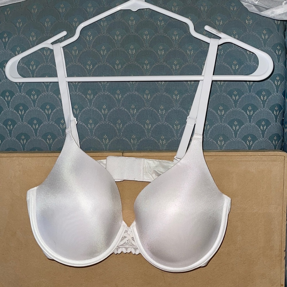 Maidenform white push-up bra